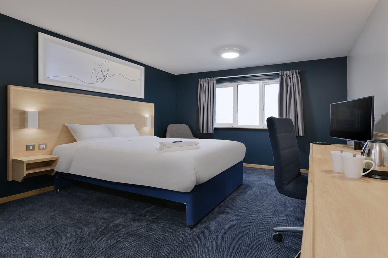 Travelodge Thame Bagian luar foto